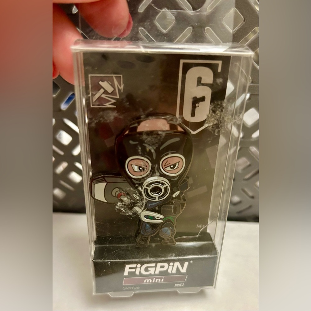 FigPin mini black ninja